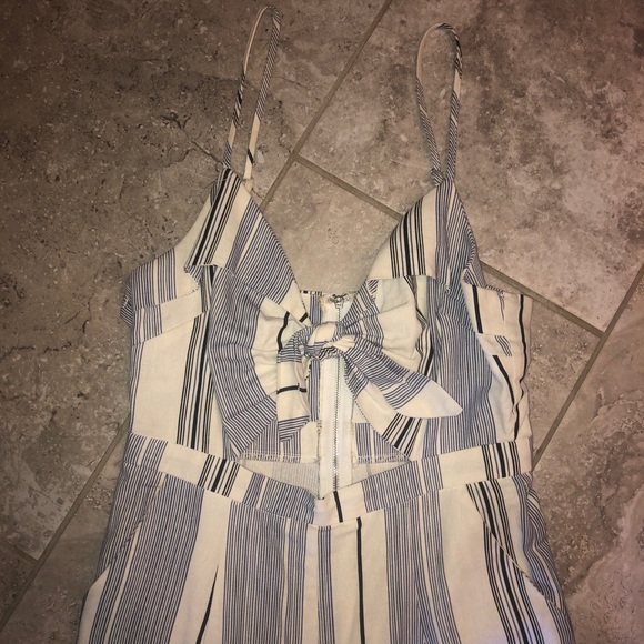 Iris Jumpsuit - Picture 4 of 5